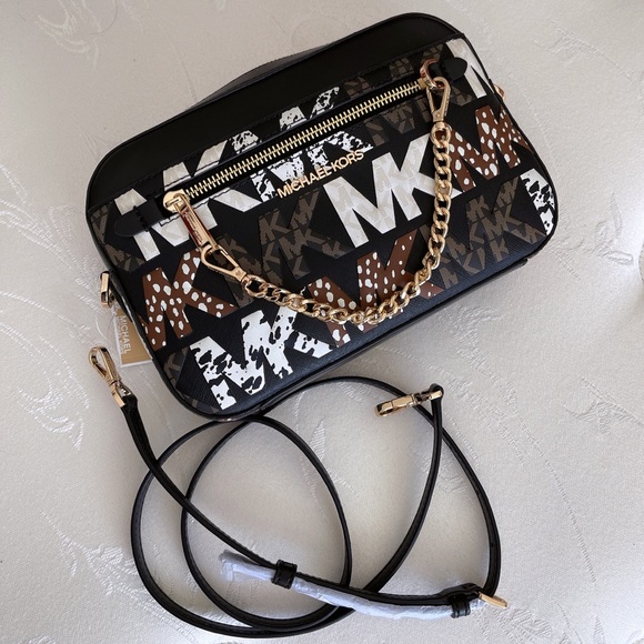 Michael Kors Crossbody - Picture 3 of 8